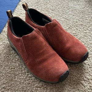 Women’s 8 merrell jungle moc red